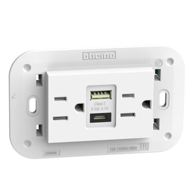 Tomacorriente Dúplex 2P+T 15A con USB Tipo A y Tipo C de 3 Módulos en Color Blanco